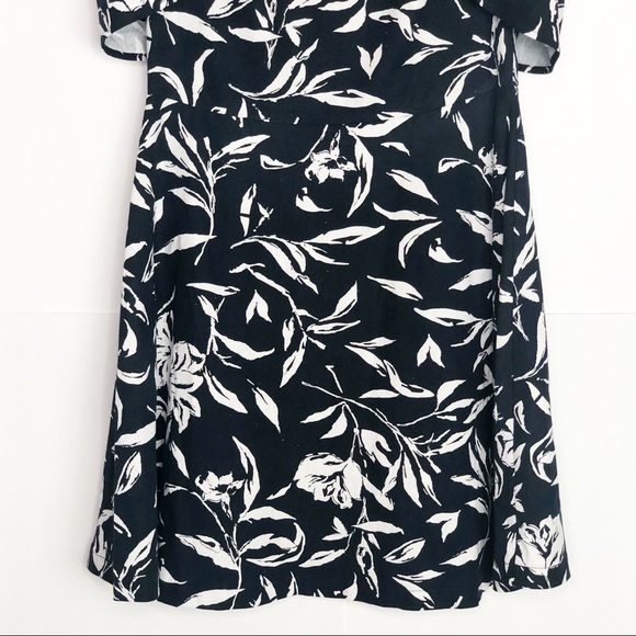 EUC J.O.A. Navy Flower Print Cold Shoulder Dress - Picture 4 of 8